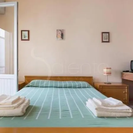 Tana degli Elfi Bed & Breakfast *